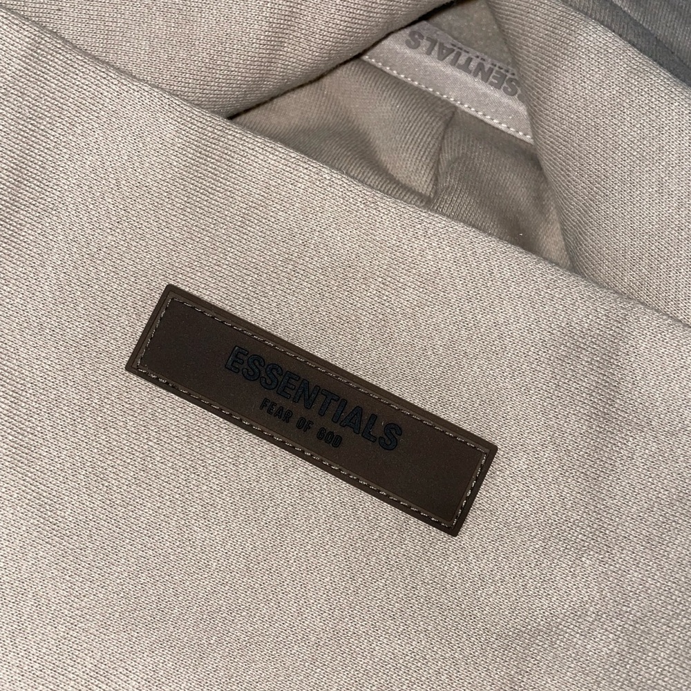 Fear of God Essentials Hoodie Seal Large - Picture 4 of 10